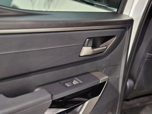 Used 2025 Toyota Tundra Limited image 36