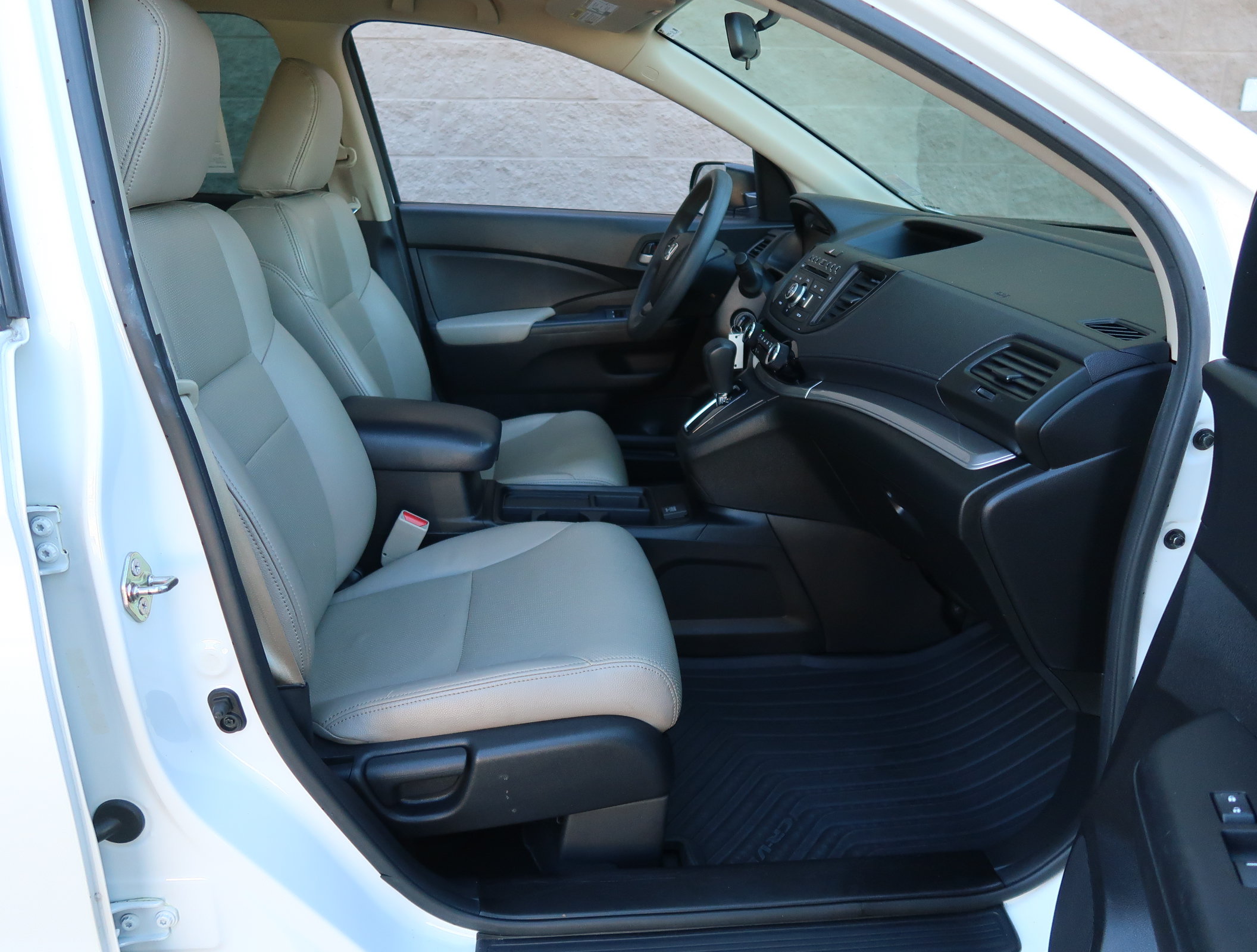 Used 2015 Honda CR-V LX image 37