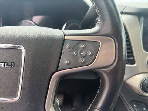 Used 2020 GMC Yukon XL Denali w/ Denali Ultimate Package AWD/4WD image 25