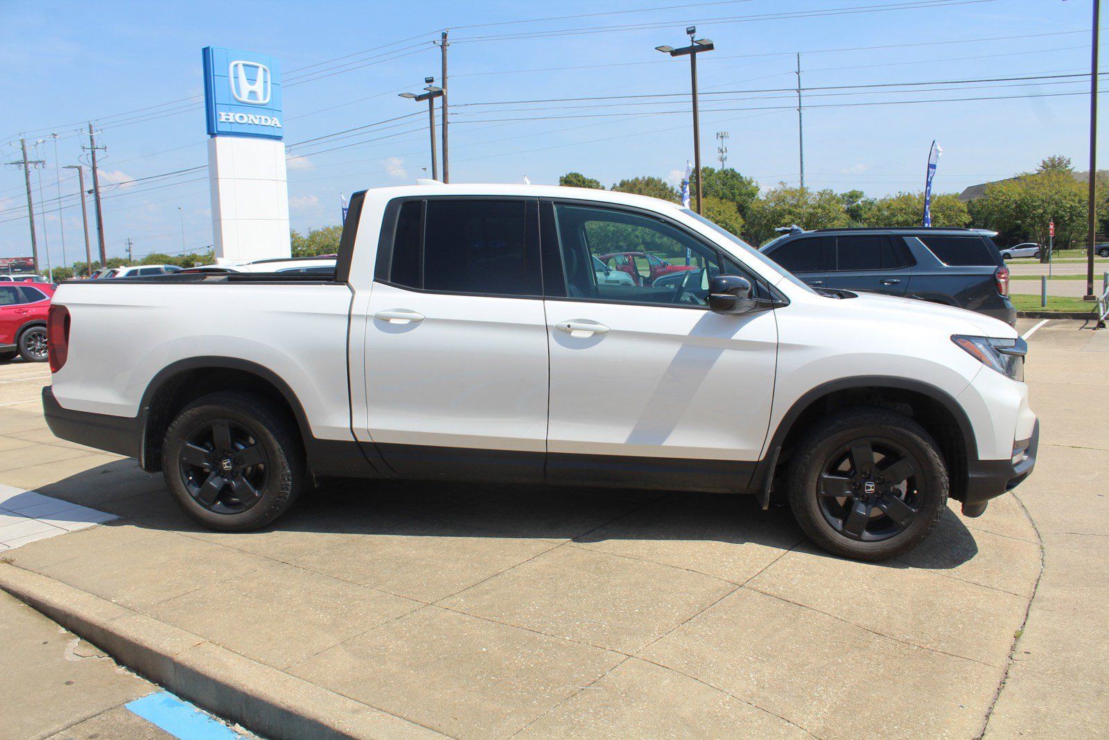 Used 2024 Honda Ridgeline Black Edition image 3