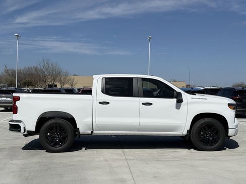 New 2026 Chevrolet Silverado 1500 Custom image 3