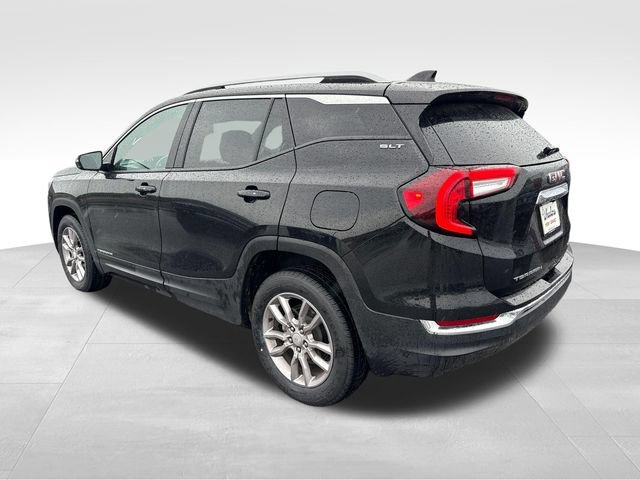 Used 2024 GMC Terrain SLT AWD/4WD image 3