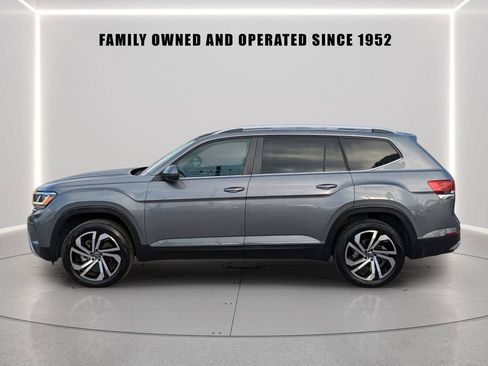 Used 2023 Volkswagen Atlas SEL AWD/4WD image 3