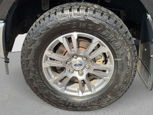 Used 2017 Ford F150 XLT w/ Trailer Tow Package AWD/4WD image 12