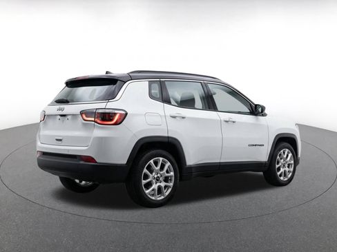 Used 2025 Jeep Compass Limited AWD/4WD image 9
