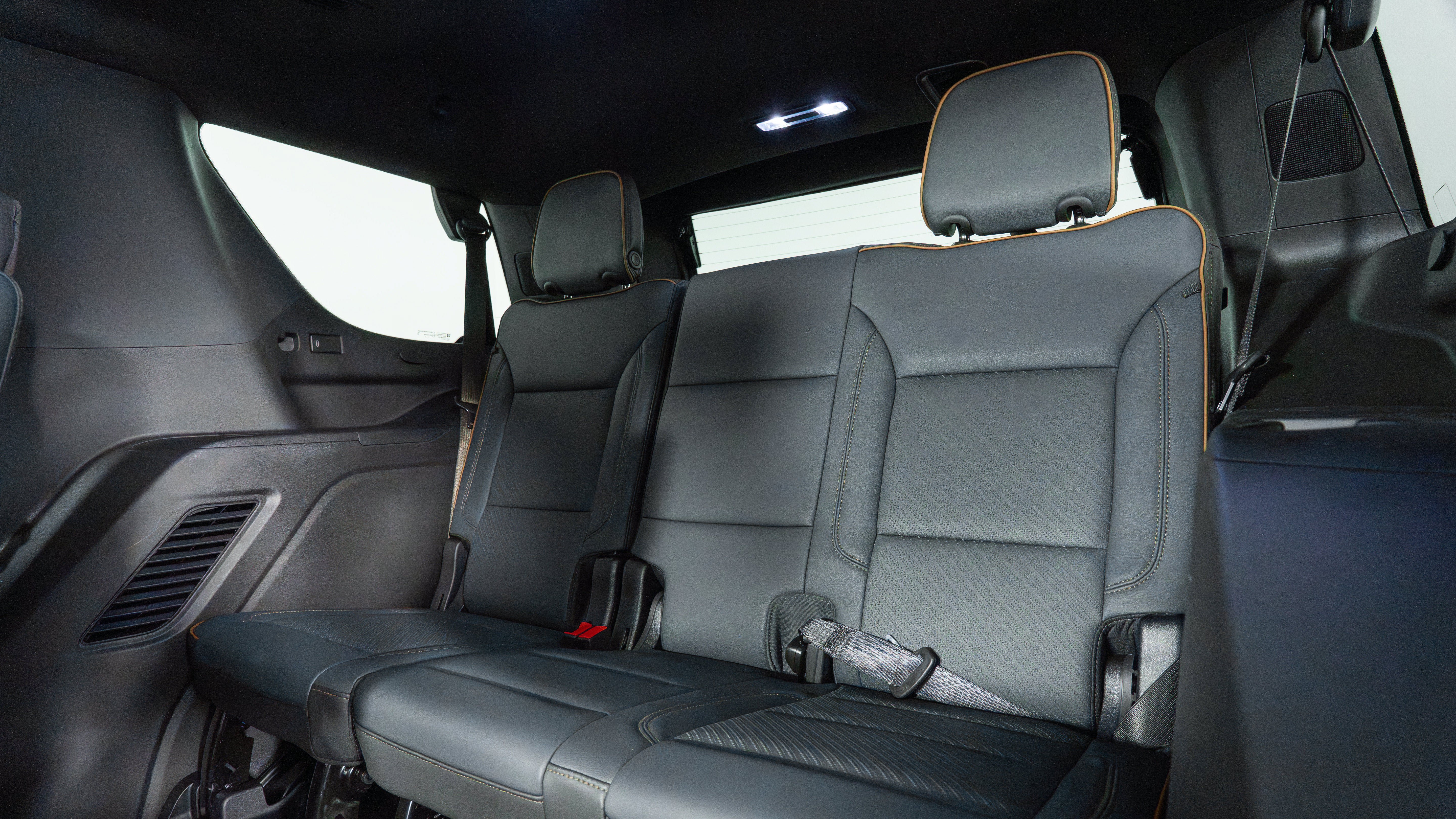 Used 2025 GMC Yukon AT4 w/ AT4 Premium Plus Package AWD/4WD image 39
