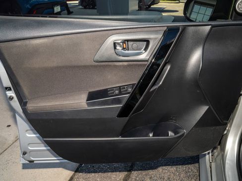 Used 2017 Toyota Corolla iM image 10