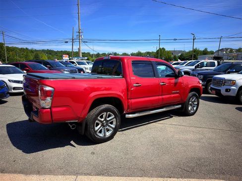 Used 2018 Toyota Tacoma Limited AWD/4WD image 5