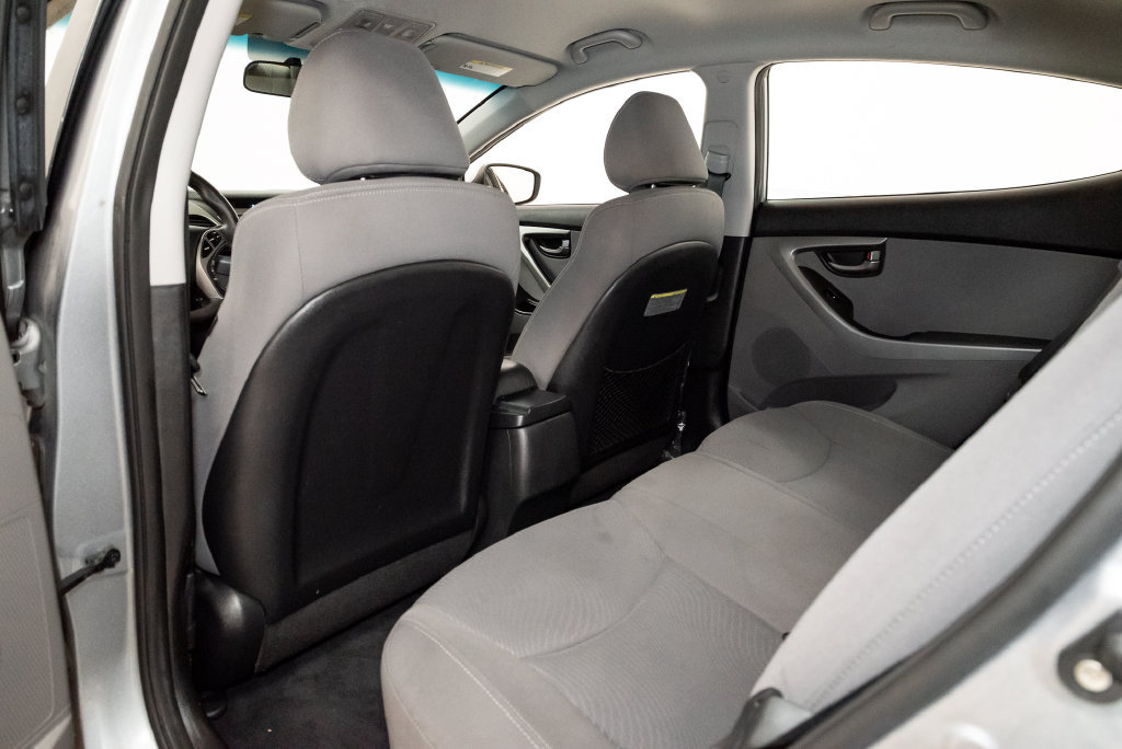 Used 2014 Hyundai Elantra SE w/ Option Group 02 FWD image 21