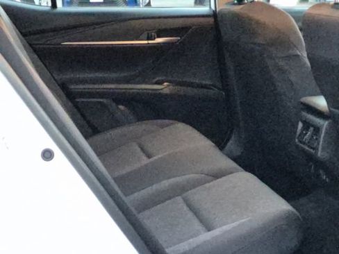 Used 2025 Toyota Camry LE image 19