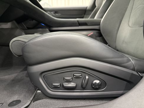 Certified 2024 Porsche Taycan GTS image 32