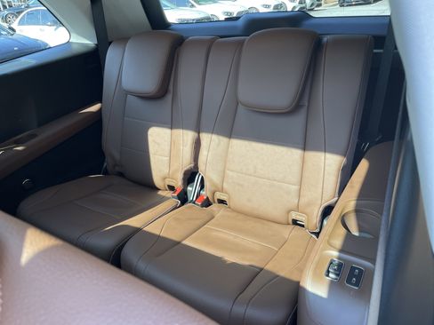 Certified 2024 Mercedes-Benz GLS 450 4MATIC image 42