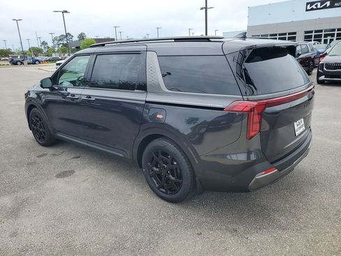 New 2026 Kia Carnival SX w/ SX Dark Edition Package FWD image 3