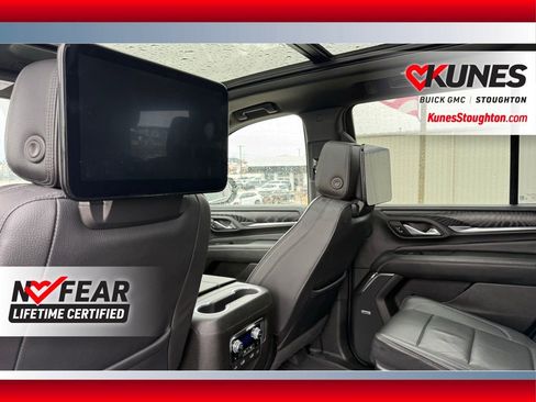 Used 2023 GMC Yukon Denali image 13