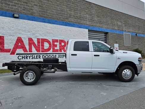 New 2026 RAM 3500 Tradesman w/ Chrome Appearance Group image 8