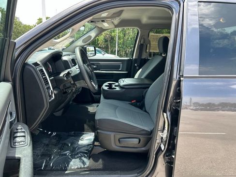 Used 2024 RAM 1500 Classic SLT AWD/4WD image 9