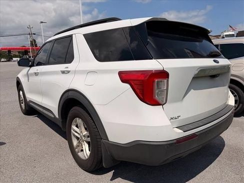 Used 2020 Ford Explorer XLT w/ Comfort Package AWD/4WD image 10