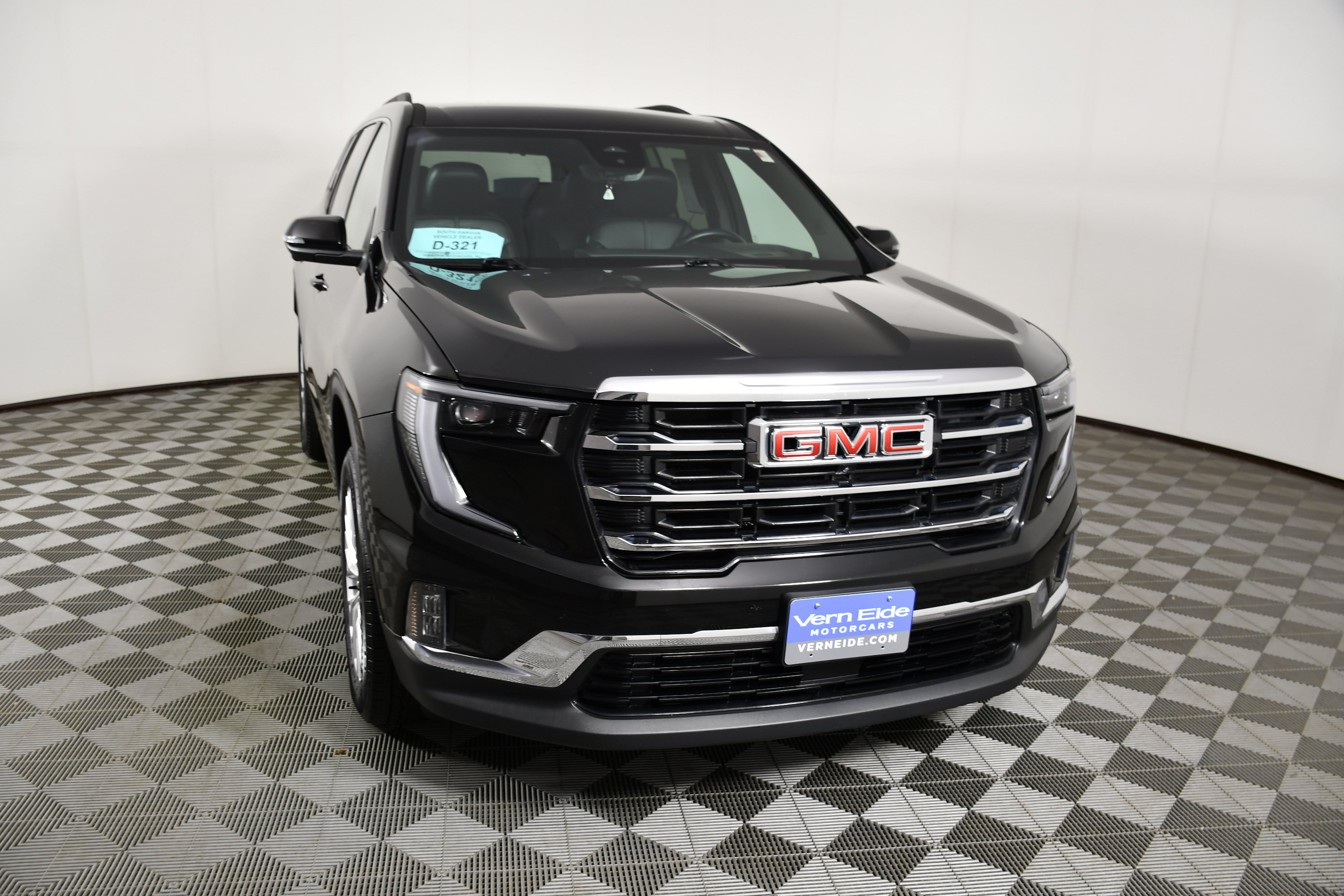 Used 2026 GMC Acadia Elevation w/ Elevation Premium Package AWD/4WD image 3