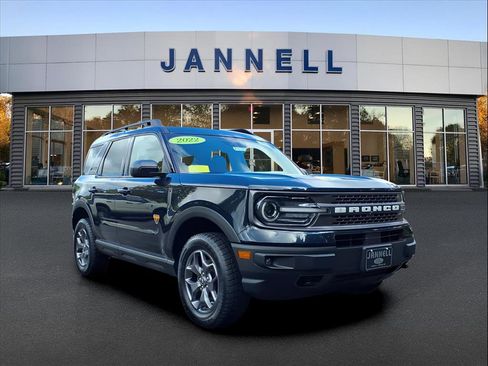 Used 2022 Ford Bronco Sport Badlands w/ Premium Package image 3