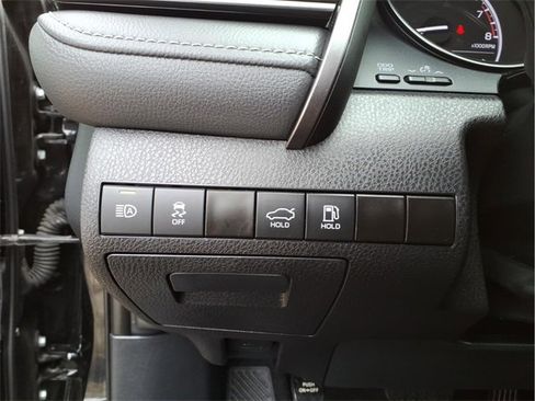 Used 2023 Toyota Camry SE image 15