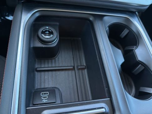 Certified 2025 Ford Expedition Active AWD/4WD image 24