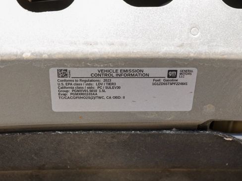 Used 2023 Chevrolet Malibu LT FWD image 35
