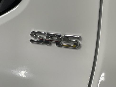 Certified 2025 Toyota Tacoma SR5 AWD/4WD image 33