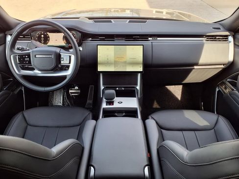 New 2026 Land Rover Range Rover Long Wheelbase SE AWD/4WD image 9