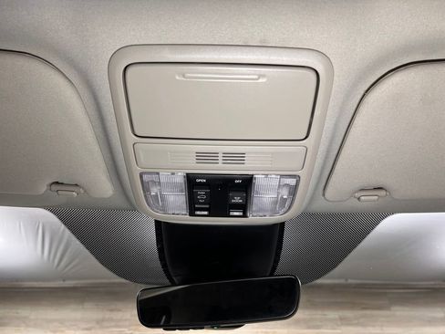 Used 2025 Honda Odyssey Touring image 16