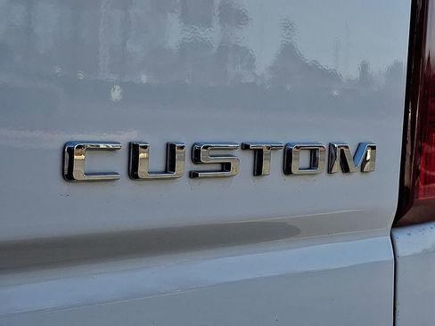 Used 2024 Chevrolet Silverado 2500 Custom w/ Custom Value Package image 30