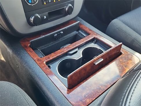 Used 2011 GMC Yukon SLE w/ Suspension Package, Off-Road image 24