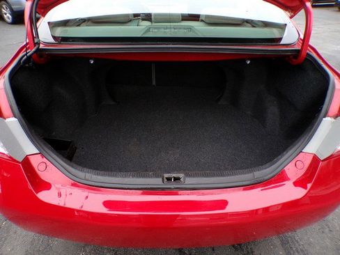 Used 2011 Toyota Camry LE image 20