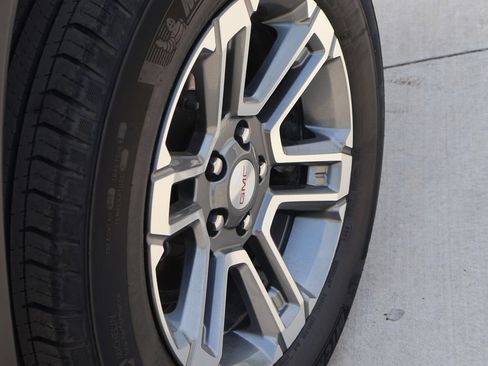 Used 2025 GMC Terrain Elevation AWD/4WD image 36