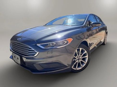 Used 2018 Ford Fusion Energi SE FWD image 1