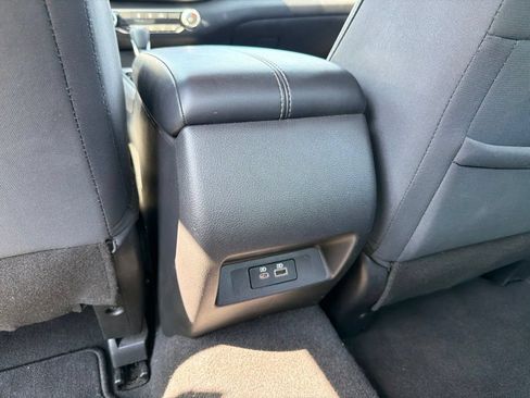 Used 2025 Nissan Altima 2.5 SV FWD image 23
