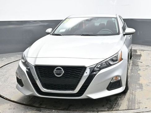 Used 2021 Nissan Altima 2.5 S image 2