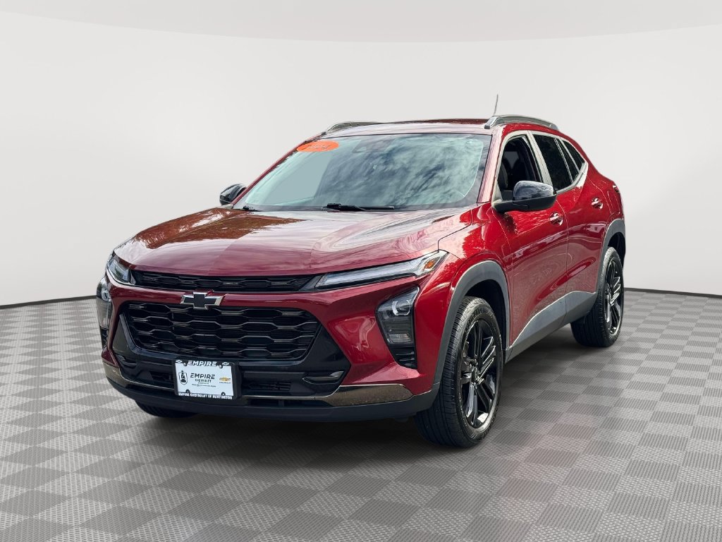Used 2024 Chevrolet Trax ACTIV w/ Driver Confidence Package FWD image 3