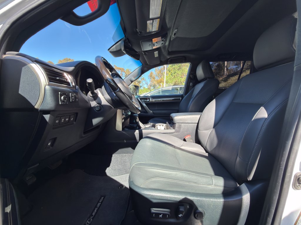 Used 2021 Lexus GX 460 Premium w/ Premium Package AWD/4WD image 7
