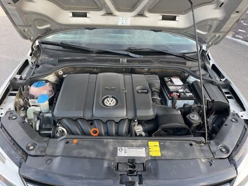 Used 2011 Volkswagen Jetta SEL image 29