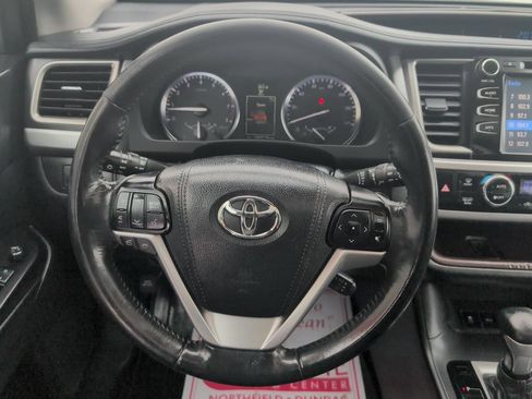 Used 2015 Toyota Highlander XLE image 14
