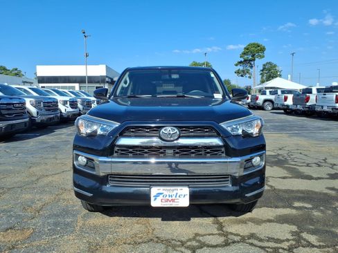 Used 2016 Toyota 4Runner Limited AWD/4WD image 2