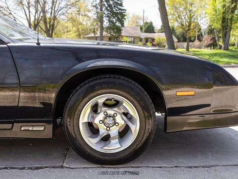 Used 1989 Chevrolet Camaro LT RWD image 11