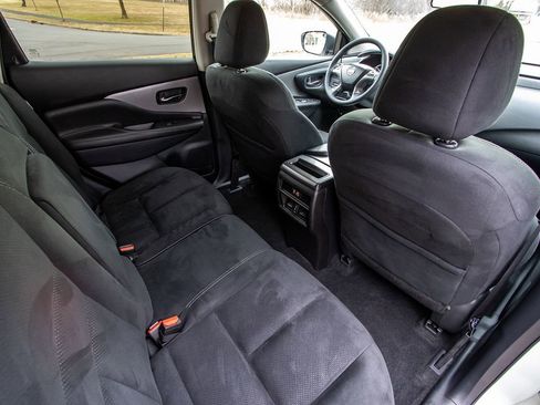 Used 2020 Nissan Murano S image 25