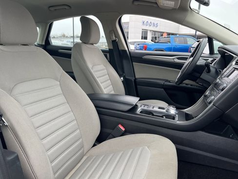 Used 2017 Ford Fusion S image 25