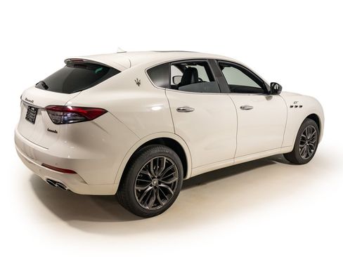 Used 2024 Maserati Levante GT Ultima AWD/4WD image 6