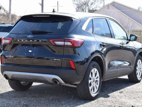 Certified 2023 Ford Escape Active w/ Tech Pack #2 image 5