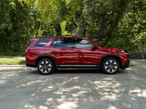 Used 2026 Honda Pilot Elite image 10