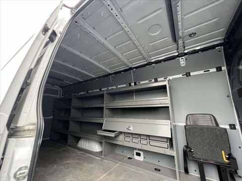 Used 2024 Mercedes-Benz Sprinter 2500 image 15