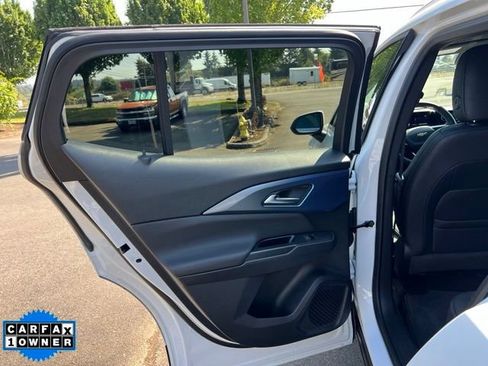Used 2024 Chevrolet Equinox EV LT AWD/4WD image 11