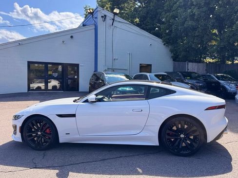 Used 2024 Jaguar F-TYPE Coupe AWD image 3